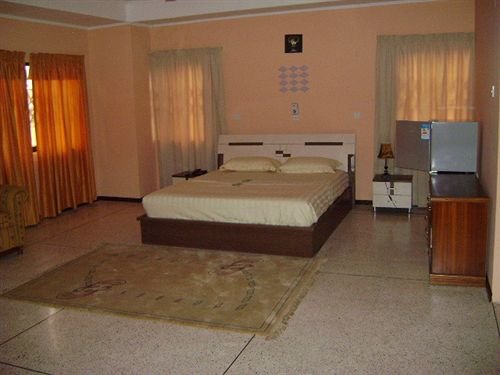 Фото East Airport Guesthouse