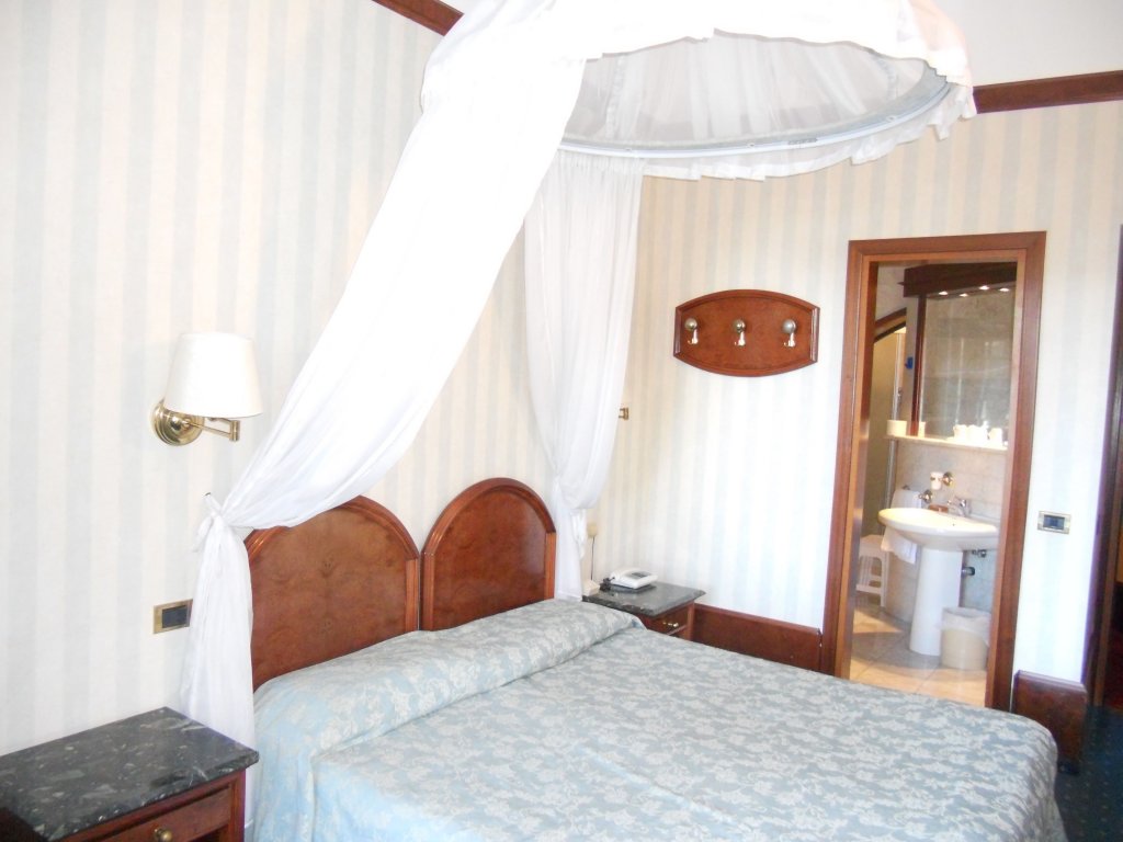 Фото Hotel Mirò