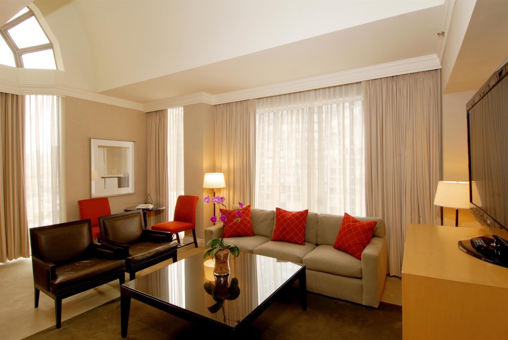 Фото Georgian Court Hotel