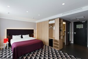 Azimut City Hotel Ufa (Ufa, Oktyabrya Avenue, 81) ، فندق