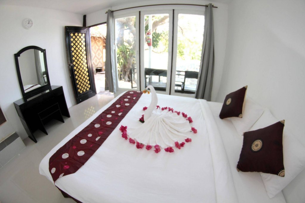 Фото Phi Phi Cozy Seafront Resort