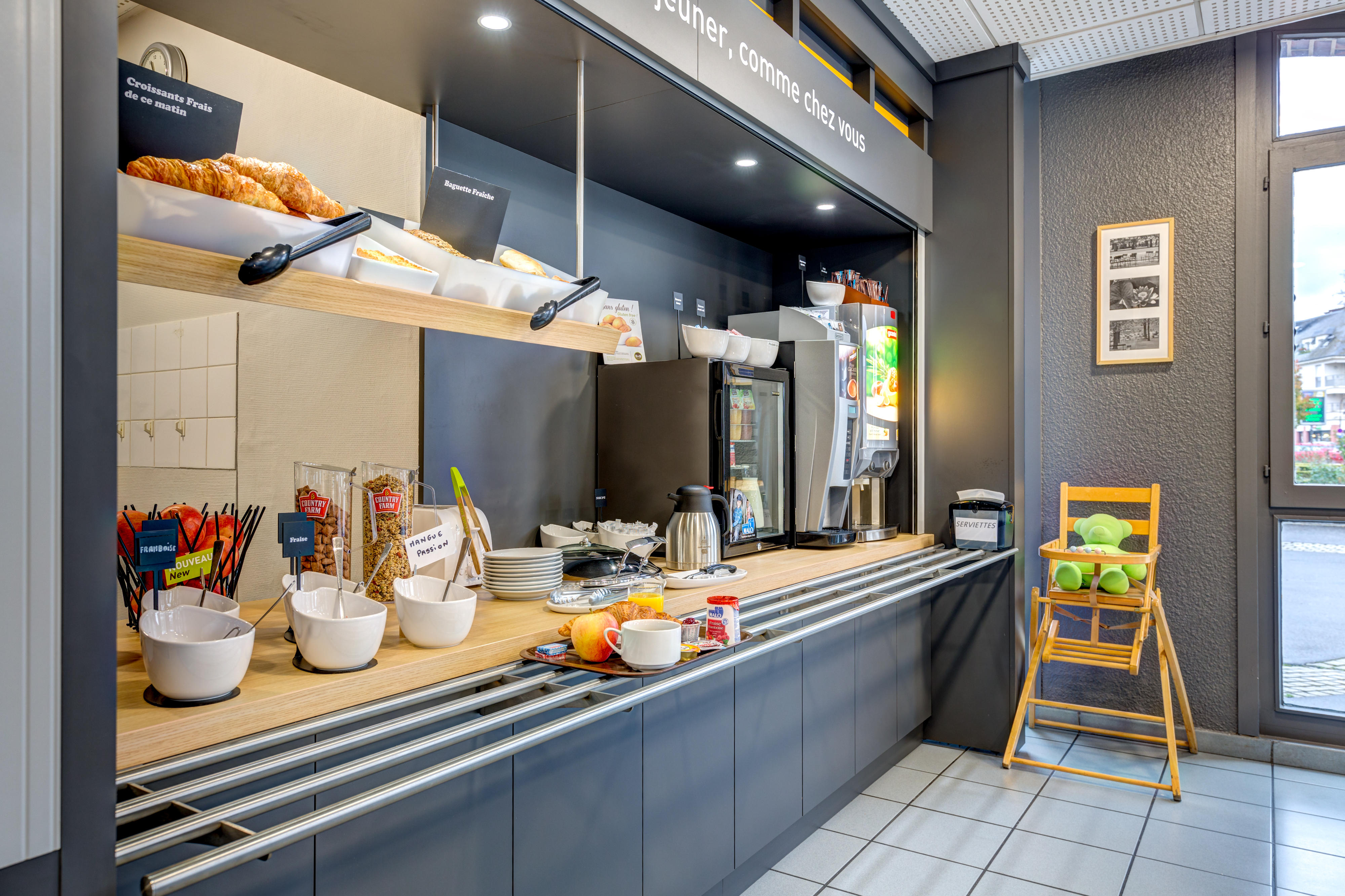 Фото B&b Hotel Dreux Centre