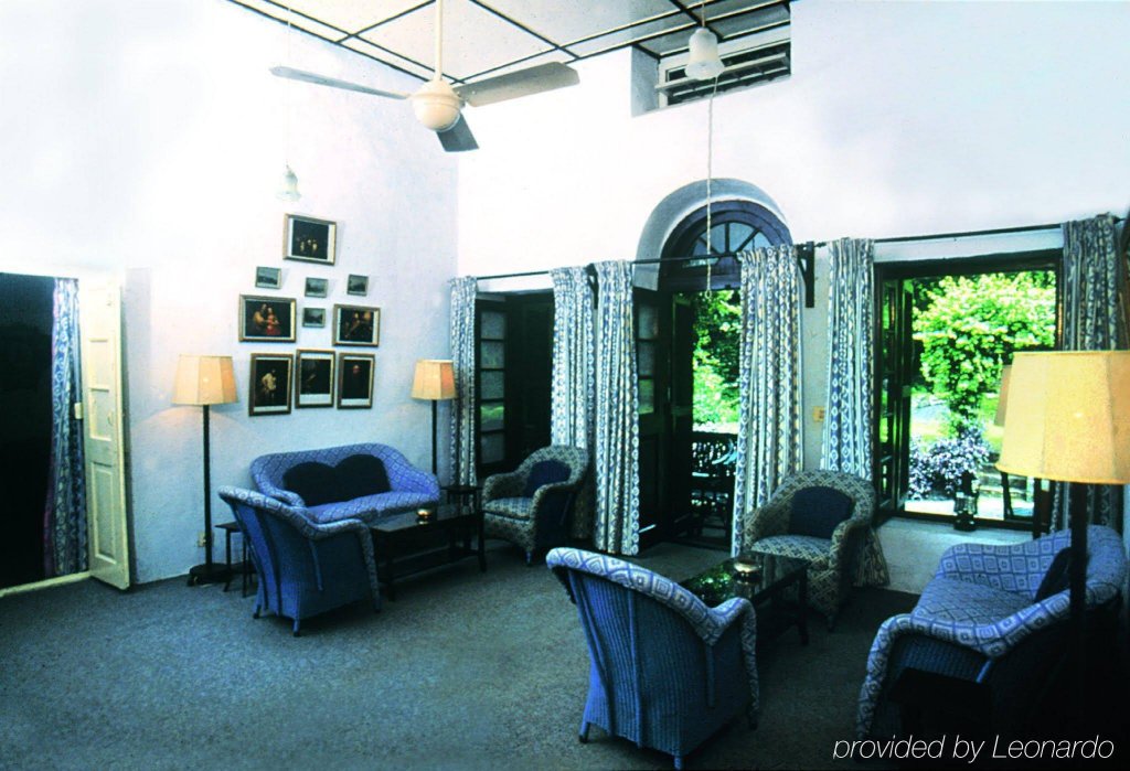 Фото WelcomHeritage Connaught House