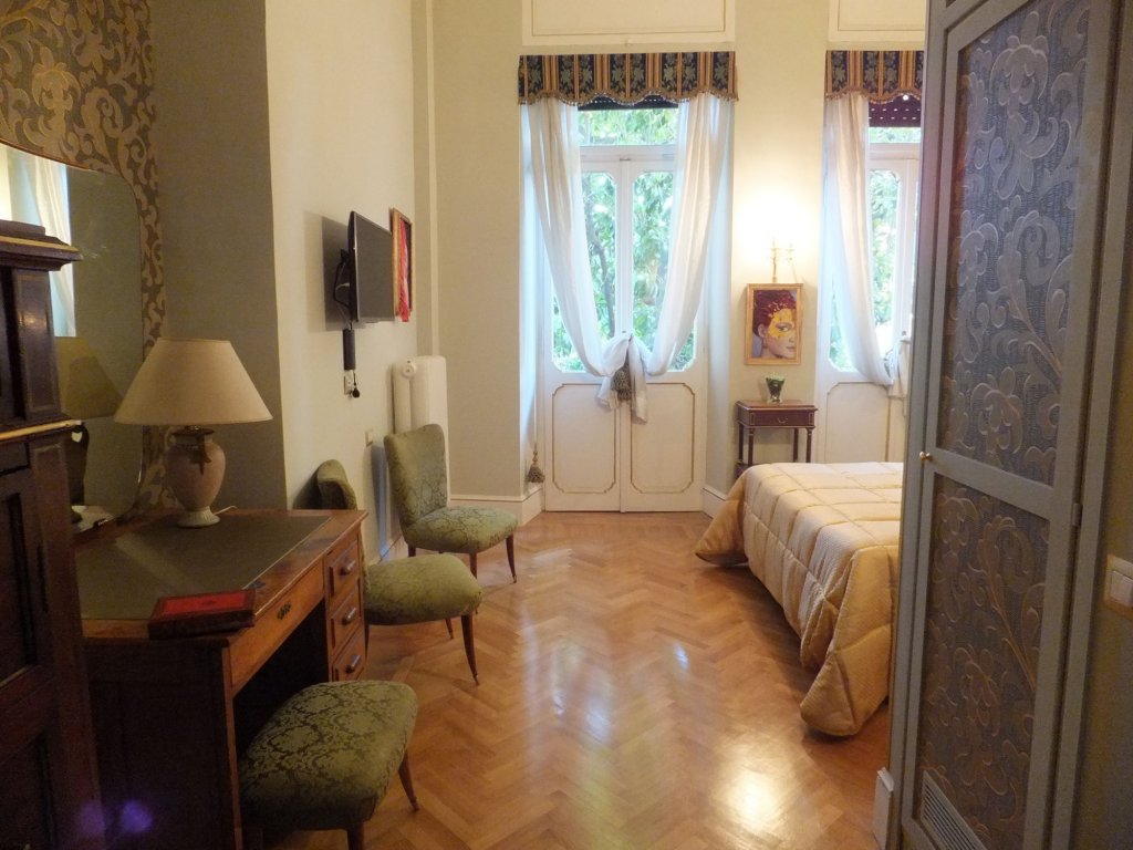 Фото Domus Monamì Luxury Suites