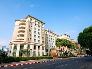 Гостиница Parkroyal Yangon
