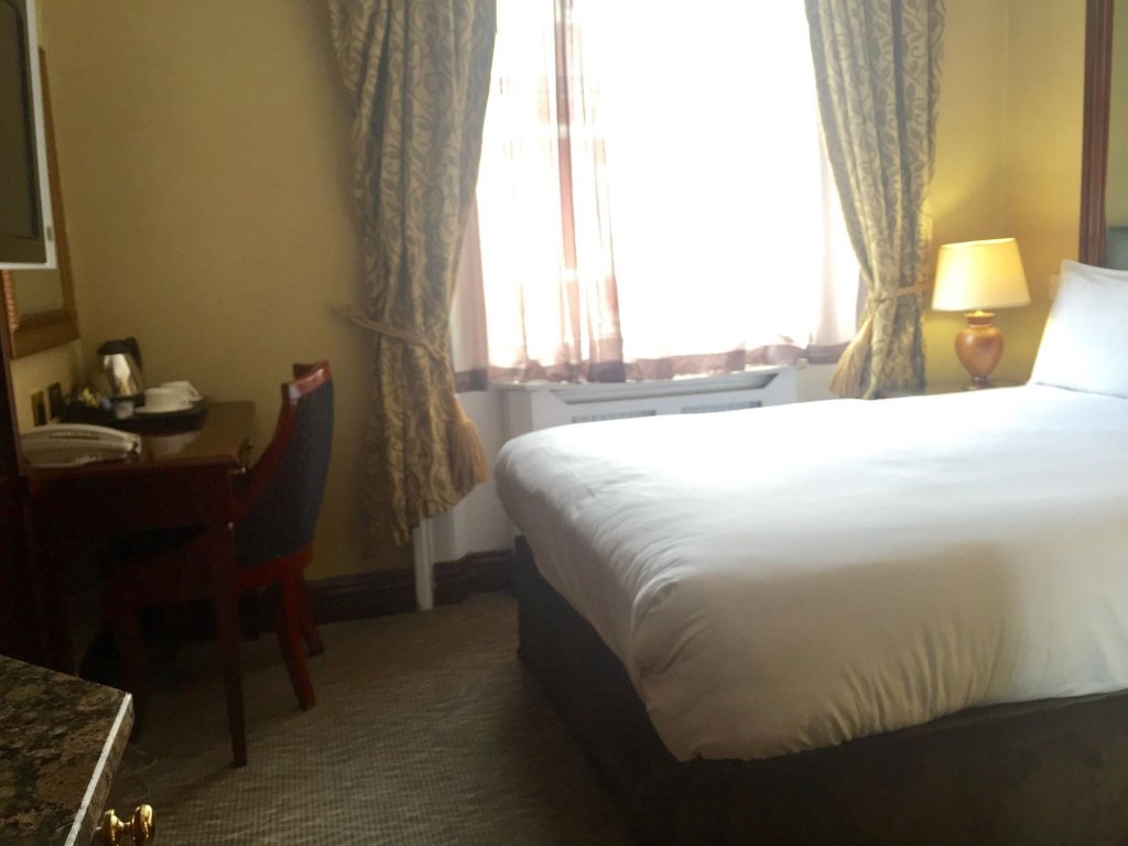 Фото Dreamtel London Kensington