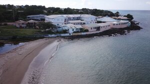 Pinneys Beach Hotel Nevis