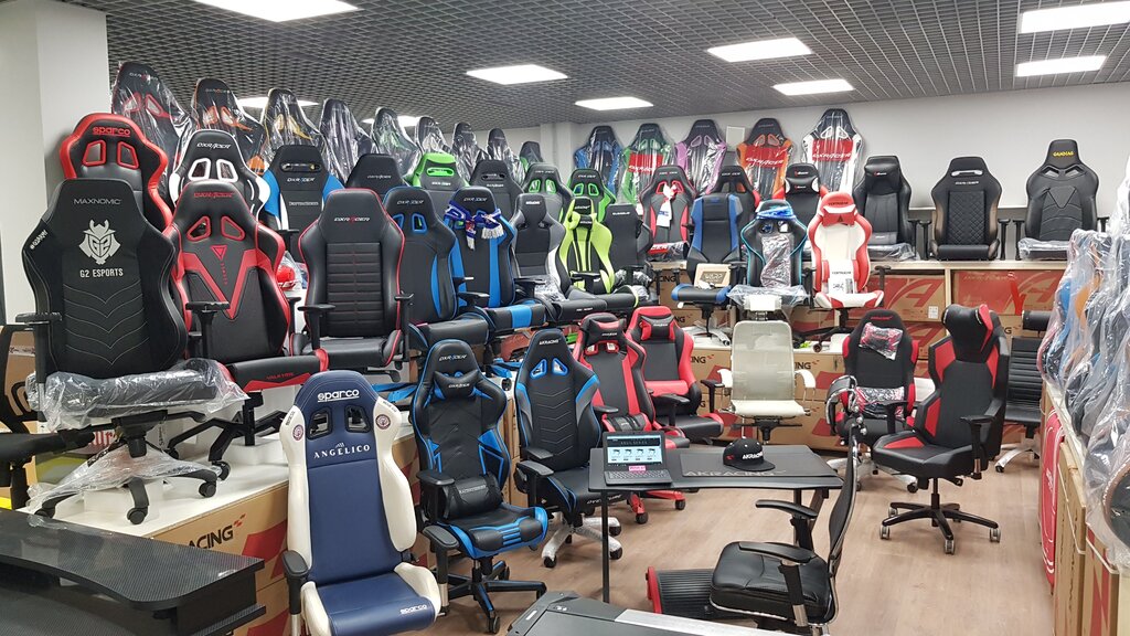 قاعة عرض Шоу-рум геймерских кресел DXRacer ، سان بطرسبرغ، صورة