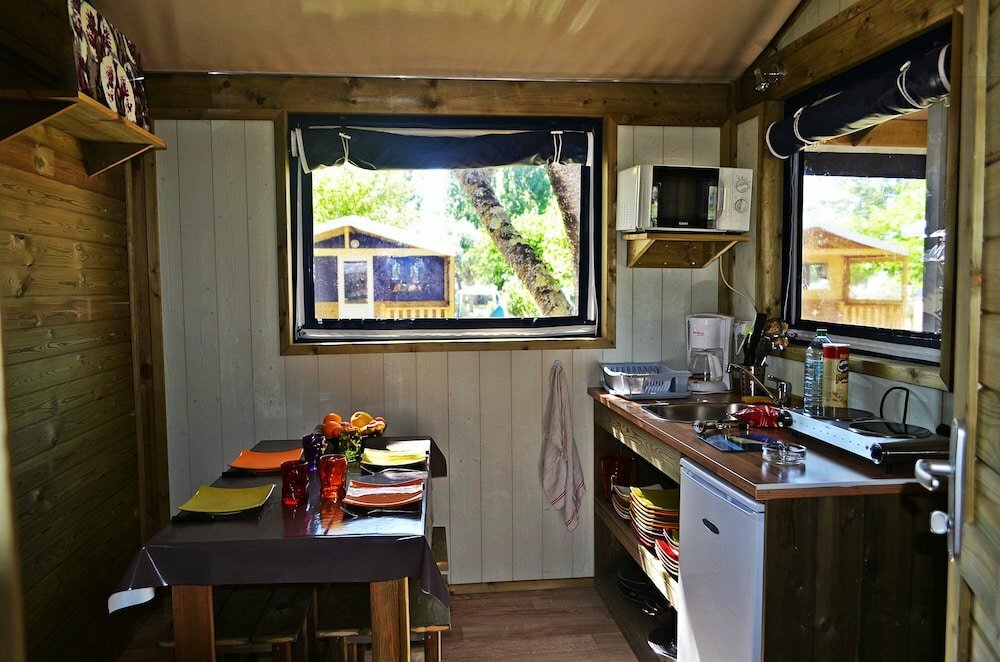 Camping Area Camping Routes Du Monde Arcachon La Hume