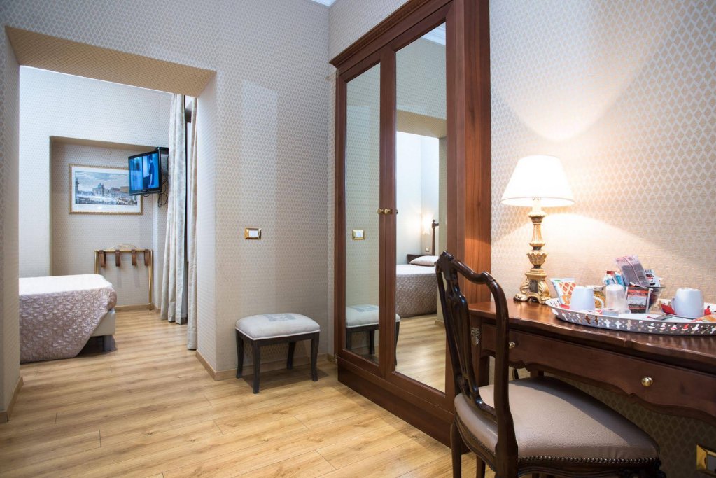 Фото Bq House Trevi Luxury Rooms