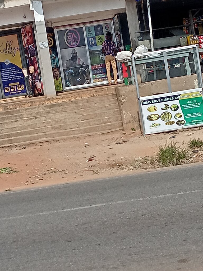 Gaming club Farow gaming, Accra, photo