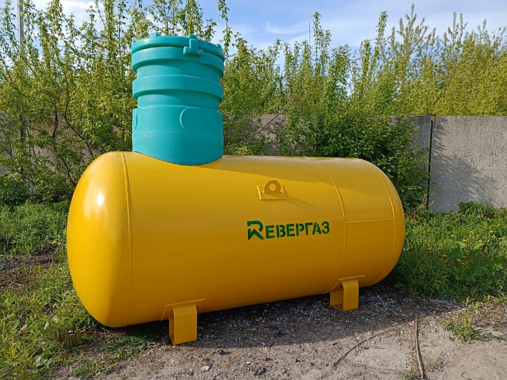 Capacitive equipment, tanks Revergaz, Elektrogorsk, photo