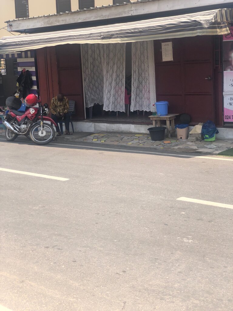 Bar, pub Feel At Home, Accra, photo