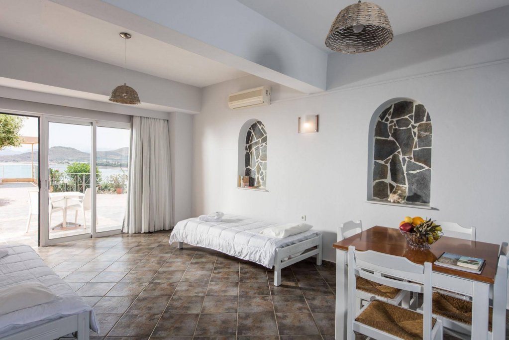 Фото Balos Beach Hotel