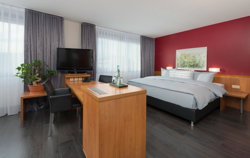 Фото Hotel Wolfsburg Centrum, Affiliated by Meliá