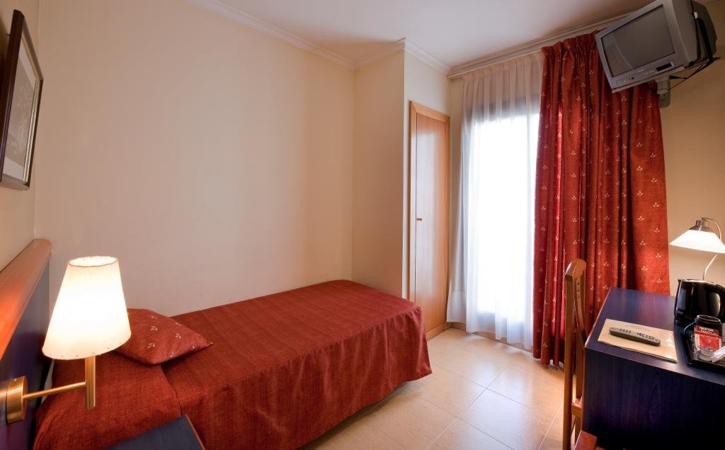 Фото Hotel Moderno Barcelona