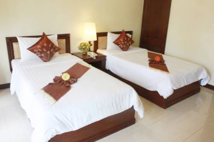 Фото Airport Beach Hotel Phuket