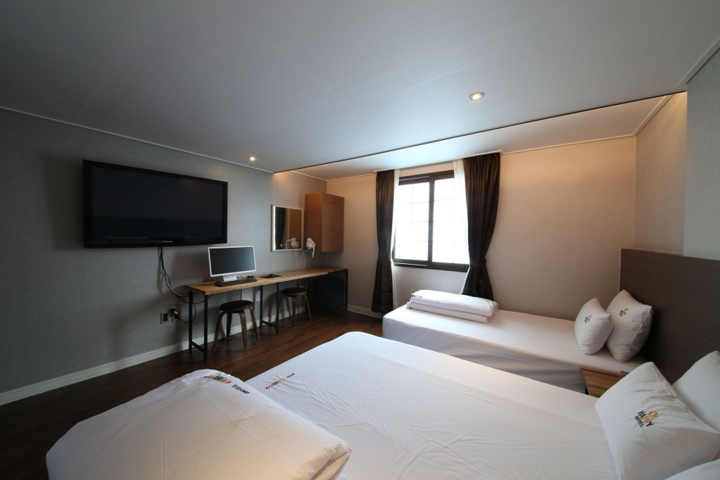 Фото The Stone Bridge Hotel