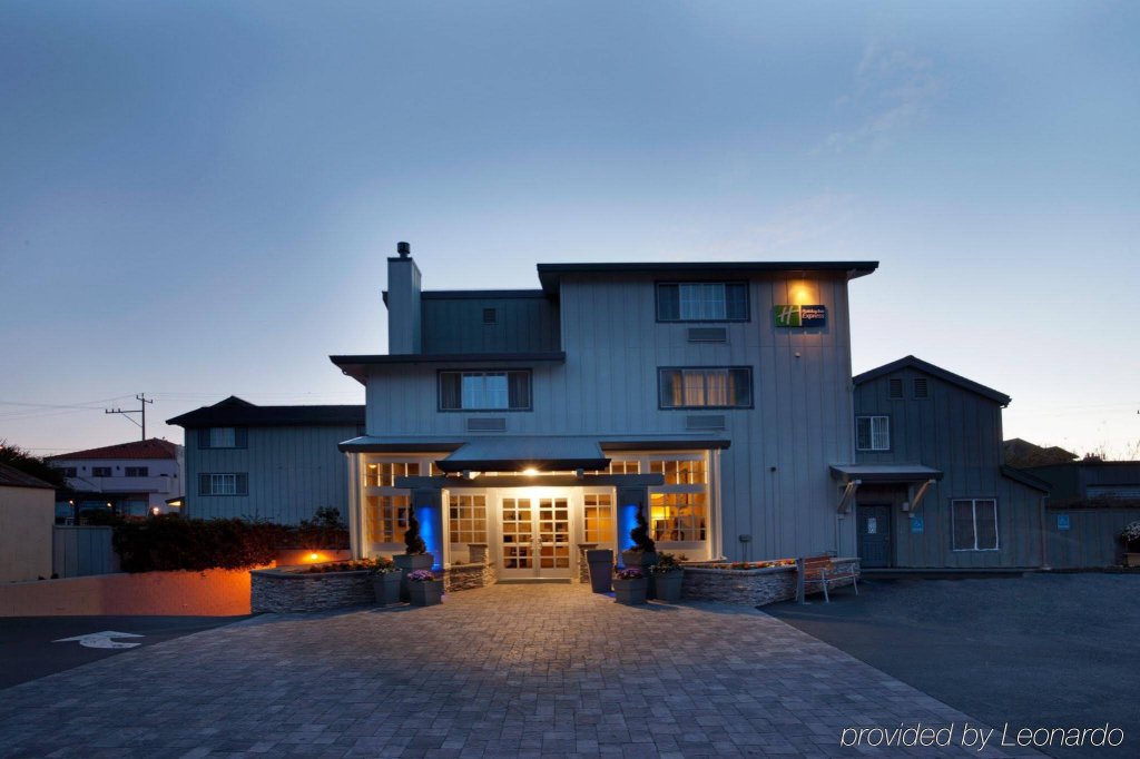 Фото Holiday Inn Express Monterey-Cannery Row, an Ihg Hotel