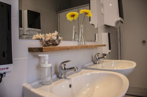 Гостиница Hostel Poolside в Загребской жупании