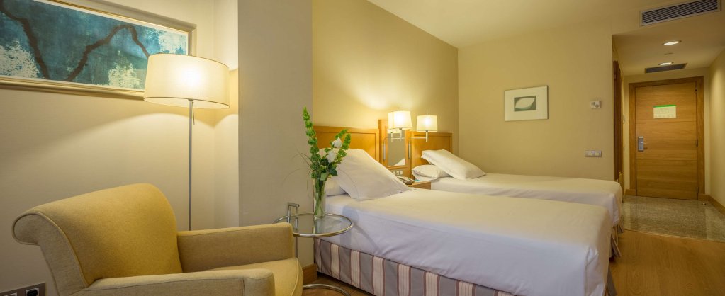 Фото Hesperia A Coruña Centro