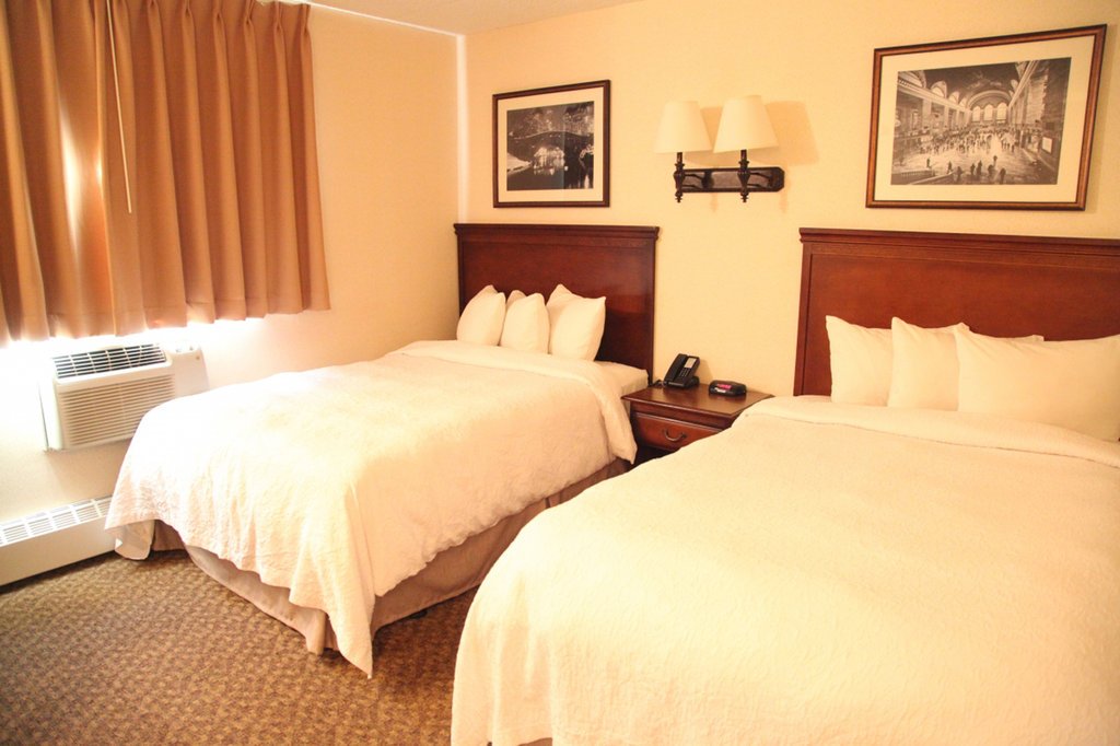 Фото The Holland Hotel