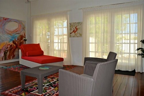 Гостиница Parrot Villa в Ноорде
