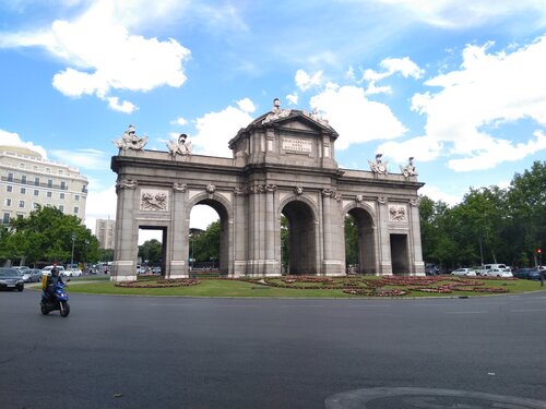 Ворота Алькала, достопримечательность, Мадрид, Plaza Independencia ...