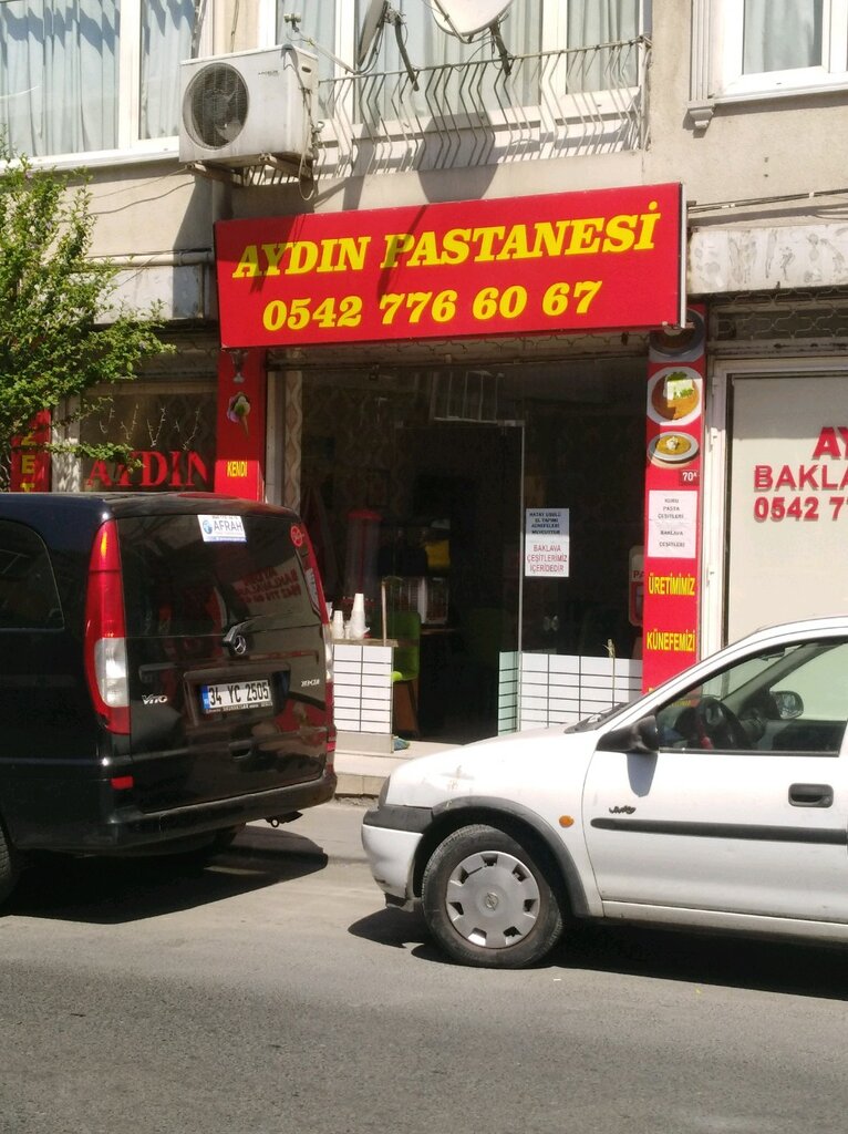 Confectionary Aydin Bakeries, Istanbul, photo