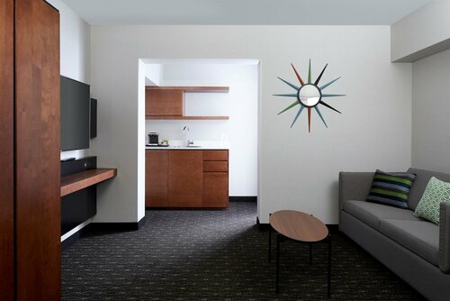 Гостиница DoubleTree by Hilton Montreal Airport в Дорвале