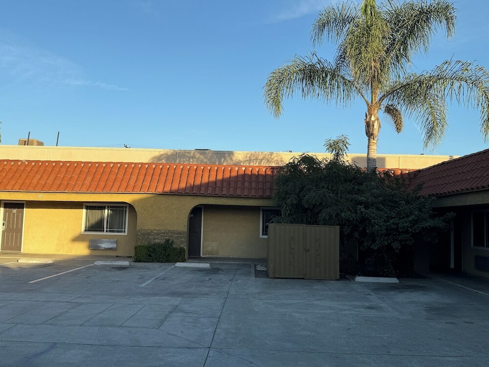 Фото Rocky Inn
