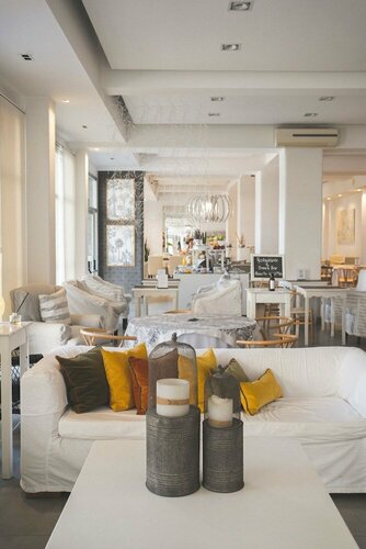 Гостиница Hotel Tolosa в Пуэрто-Мадрине