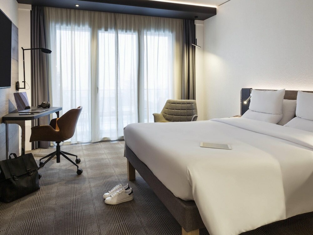 Фото Novotel Lausanne Bussigny