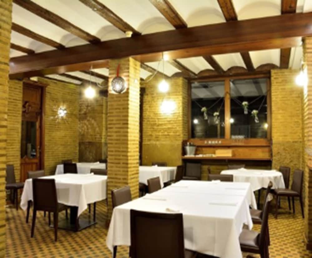 Фото Отель AD Hoc Monumental