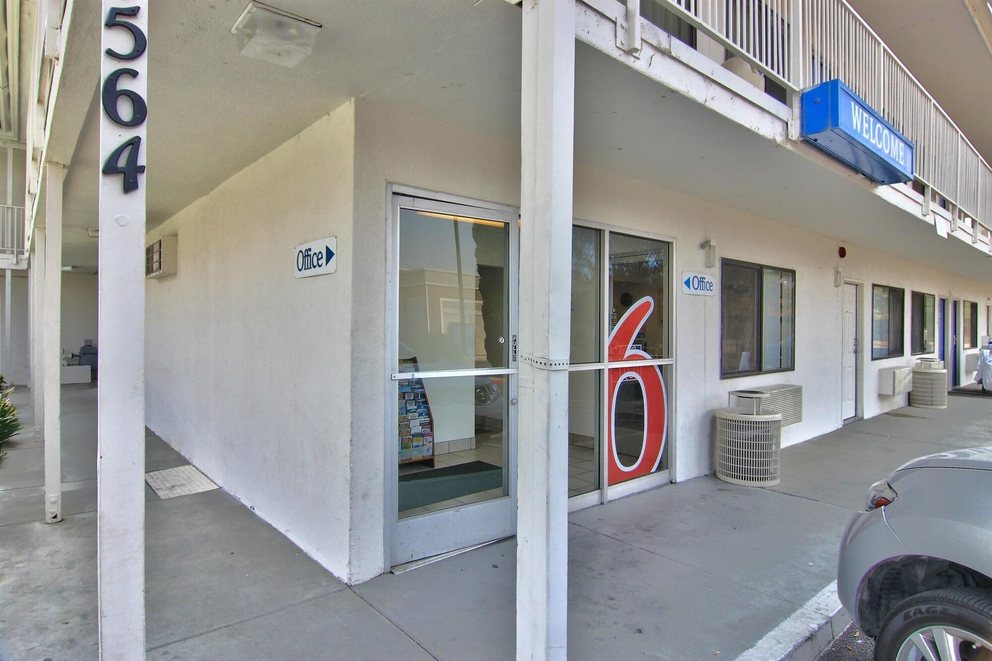 Фото Motel 6 Woodland, Ca – Sacramento Airport