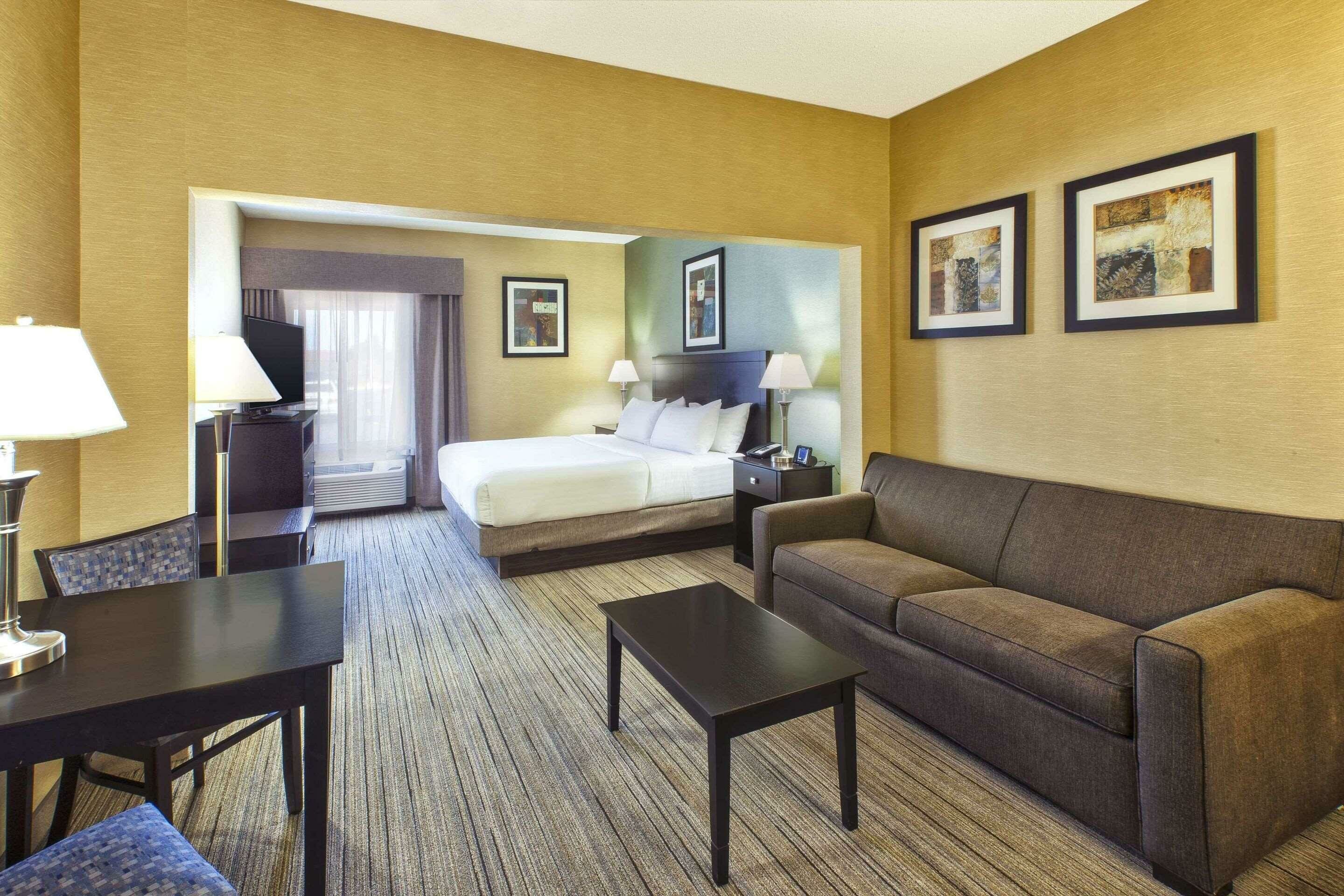 Фото Country Inn & Suites by Radisson, Benton Harbor-St. Joseph, Mi