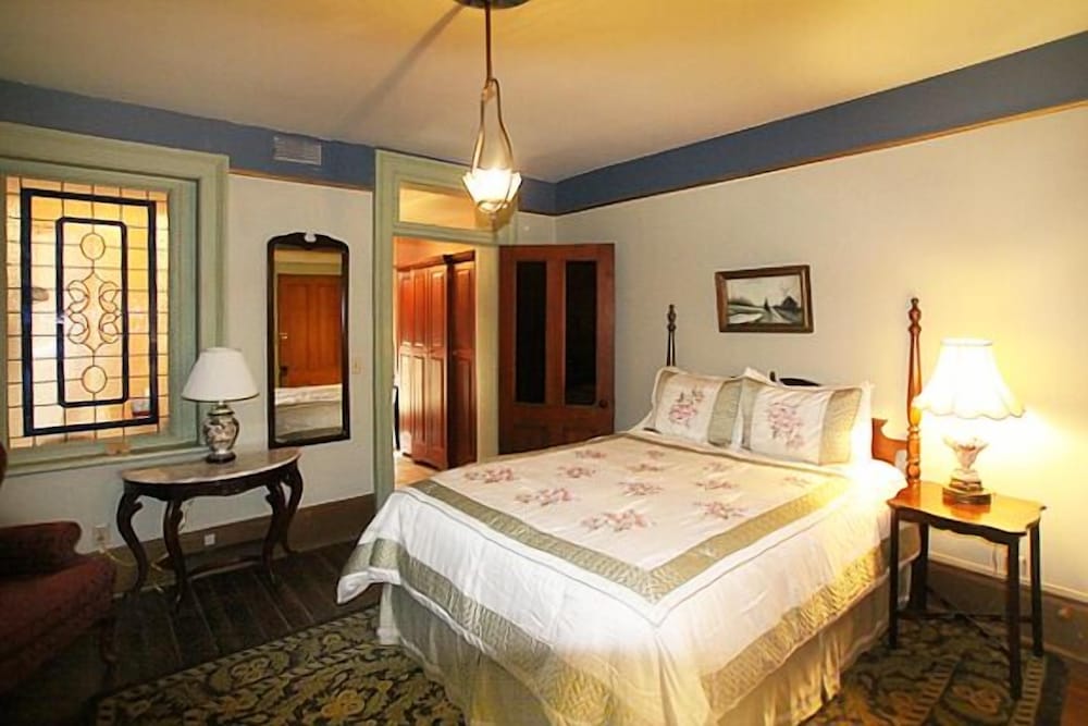 Фото 17Hundred90 Inn and Restaurant