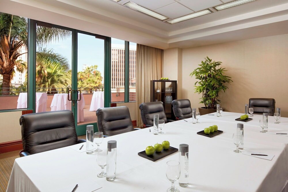 Фото The Westin Long Beach