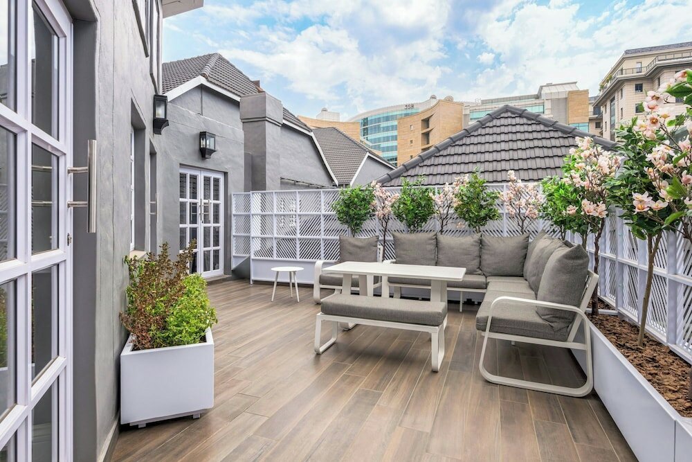 Фото Protea Hotel by Marriott Johannesburg Balalaika Sandton