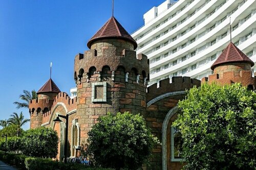 Гостиница Miracle Resort Hotel в Муратпаше