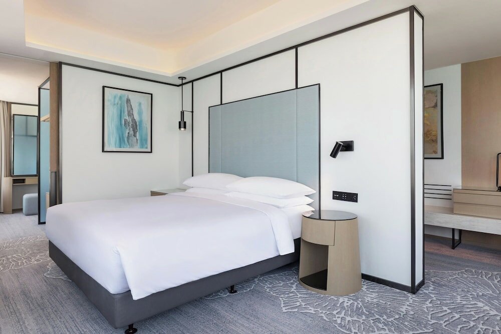 Фото Four Points by Sheraton Hong Kong, Tung Chung