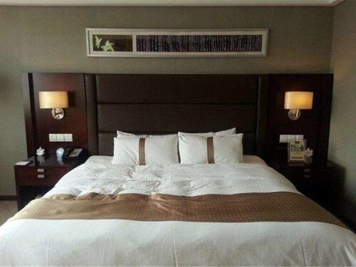 Гостиница Fuhong International Hotel в Бэньси