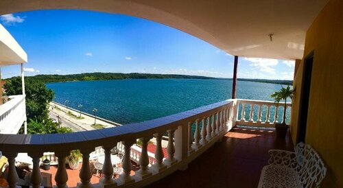 Гостиница Hotel Villa del Lago во Флоресе