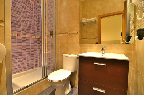 Хостел Far Home Atocha в Мадриде