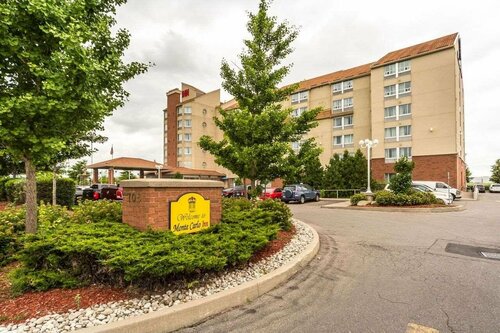 Гостиница Monte Carlo Inn Vaughan Suites в Конкорде