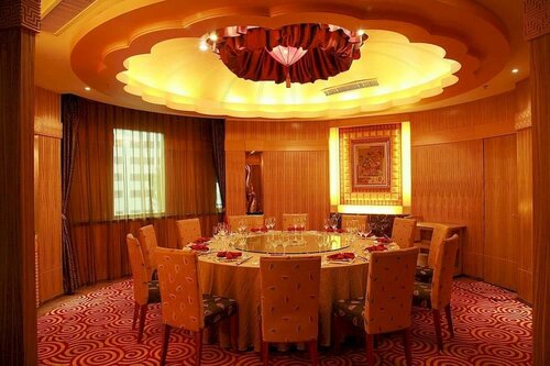 Гостиница Jinghu International Hotel в Дэяне