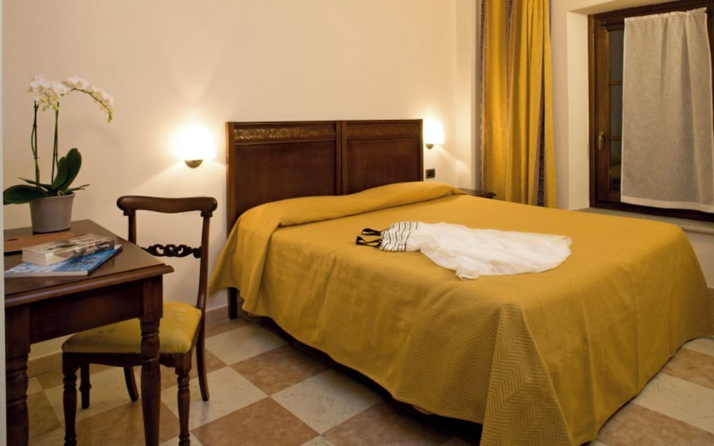 Фото Albergo dell'Agenzia