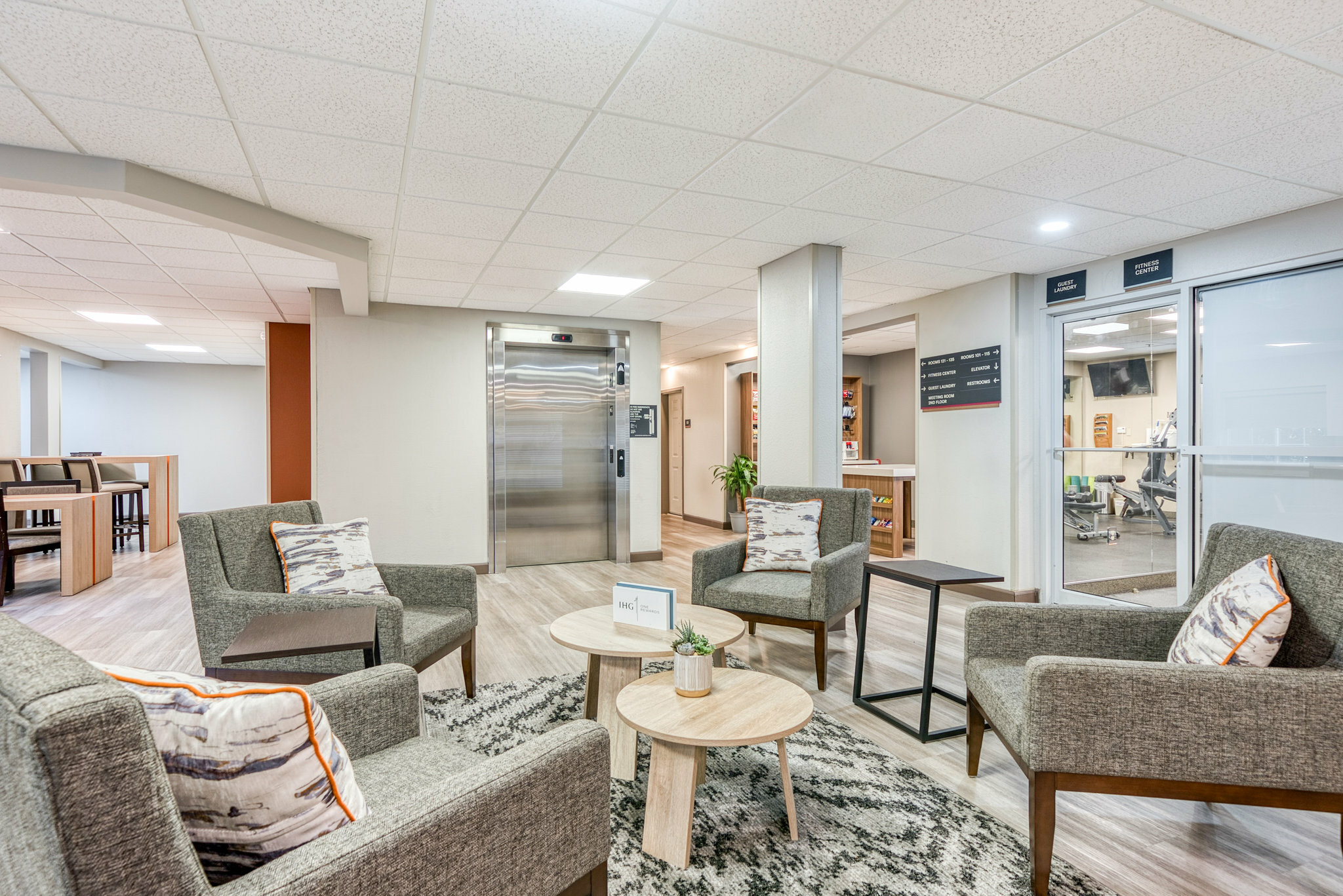 Фото Candlewood Suites Bordentown-Trenton by Ihg