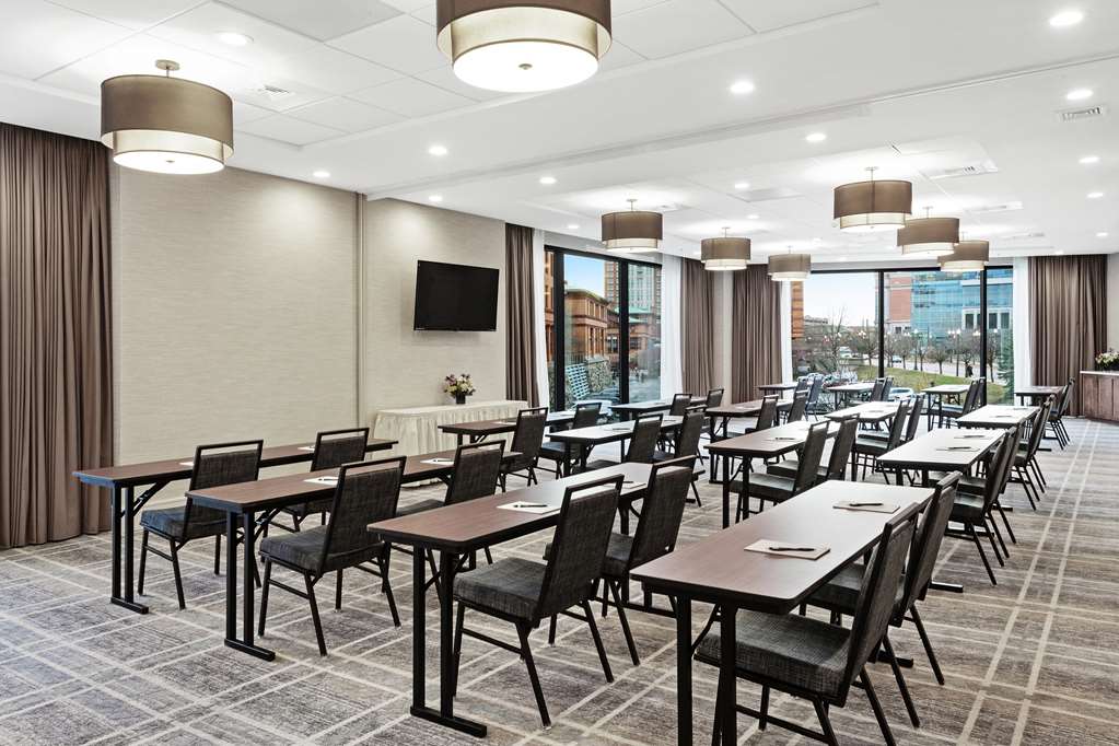 Фото Homewood Suites by Hilton Providence Downtown