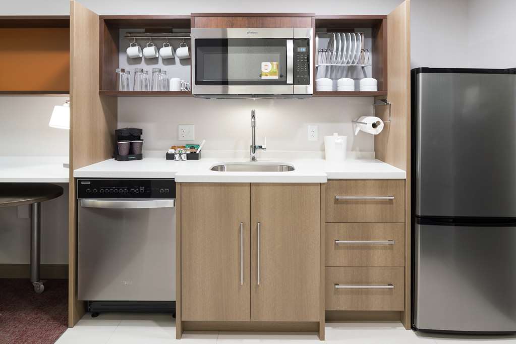 Фото Home2 Suites by Hilton Orlando Airport